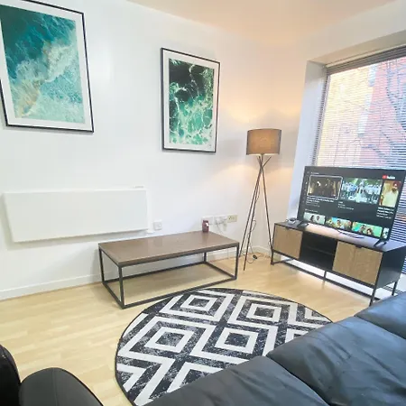 Apartment Manhattan* Peaceful Centre, 2 Bedroom 2 Bathroom